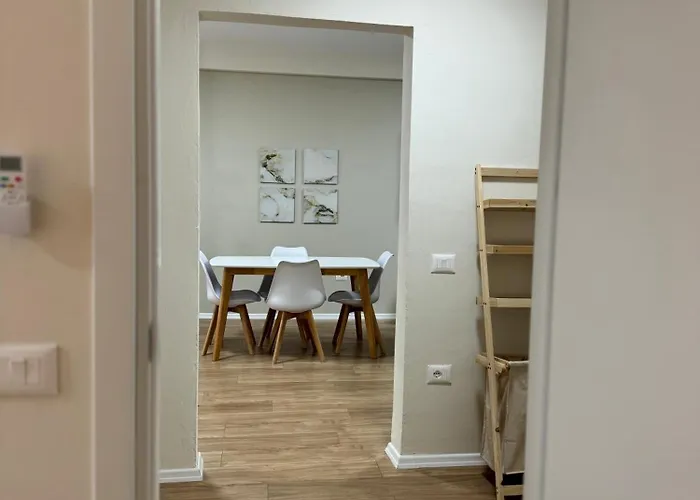 アパート Dennys Lincoln Center *