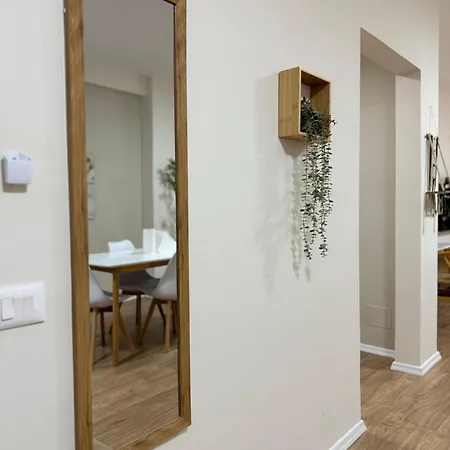 Dennys Lincoln Center Апартаменты *