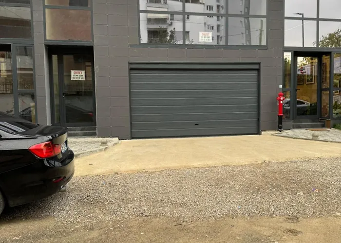 Dennys Lincoln Center